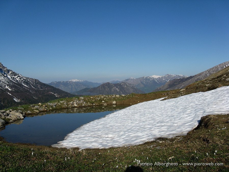 04 Pozza abbeveratoio,con lingua di neve.JPG